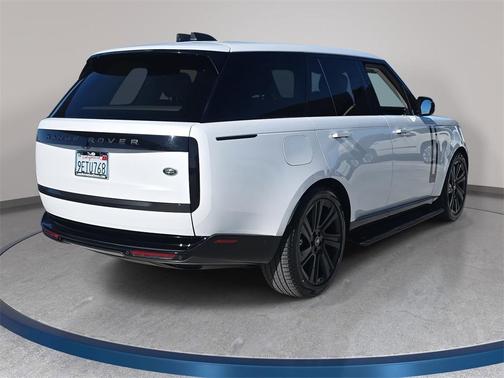2023 Land Rover Range Rover SE
