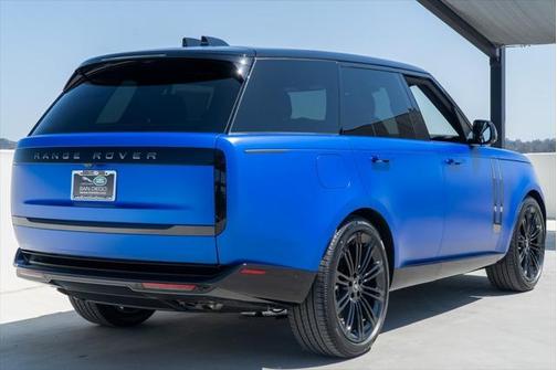 2025 Land Rover Range Rover SE