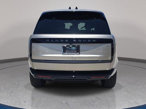 Batumi Gold Premium Metallic 2026 Land Rover Range Rover SE
