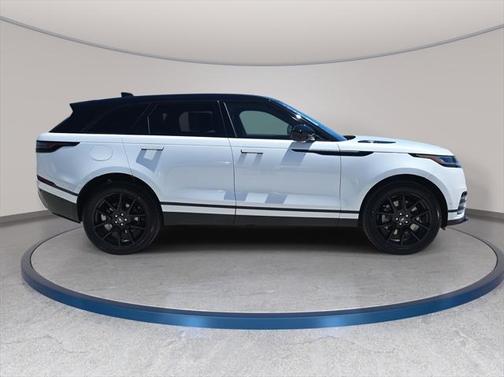 2026 Land Rover Range Rover Velar Dynamic SE