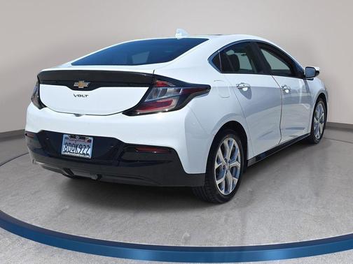 Summit White 2018 Chevrolet Volt Premier