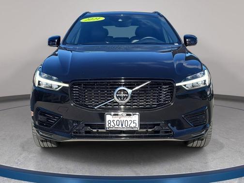2021 Volvo XC60 Recharge Plug-In Hybrid T8 R-Design