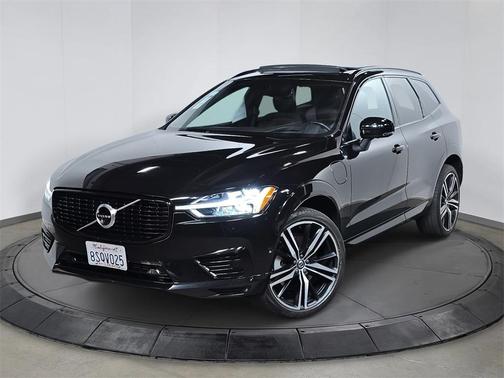 2021 Volvo XC60 Recharge Plug-In Hybrid T8 R-Design
