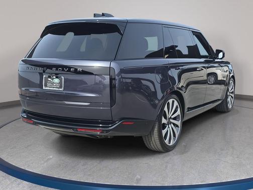 2026 Land Rover Range Rover SE