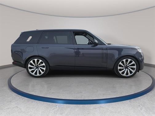 2026 Land Rover Range Rover SE