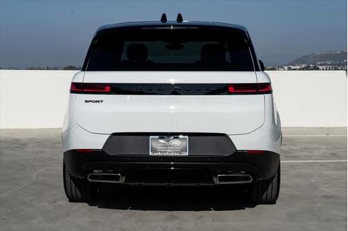 2025 Land Rover Range Rover Sport SE