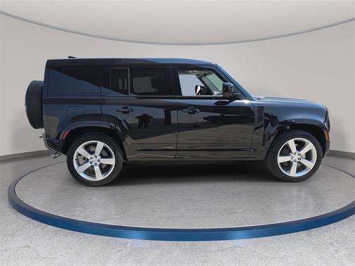 2025 Land Rover Defender X-Dynamic SE