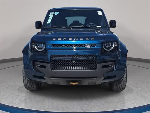 2026 Land Rover Defender 110 V8