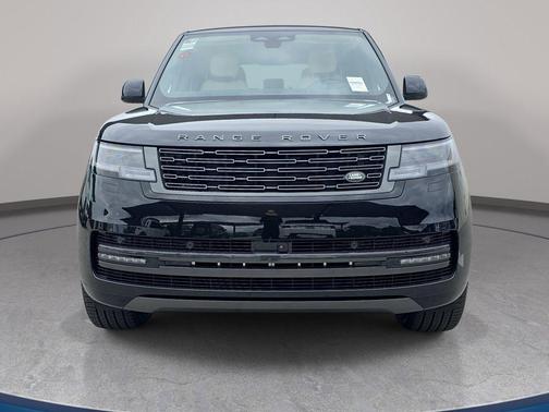 Santorini Black 2026 Land Rover Range Rover SE