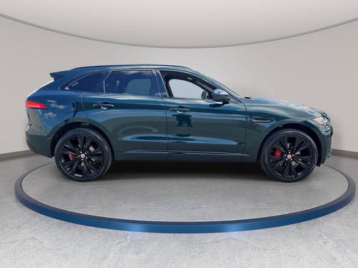 British Racing Green Metallic 2018 Jaguar F-PACE S