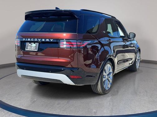 Sedona Red 2026 Land Rover Discovery Gemini Edition