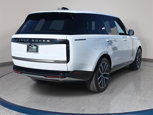 2026 Land Rover Range Rover SE