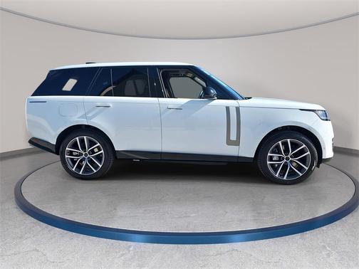 2026 Land Rover Range Rover SE
