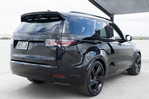 2025 Land Rover Discovery Dynamic SE