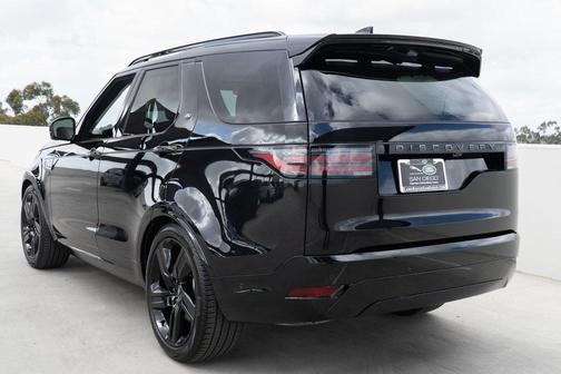 2025 Land Rover Discovery Dynamic SE