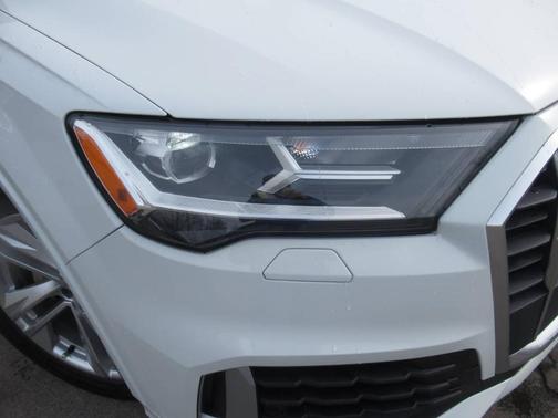 2020 Audi Q7 55 Premium