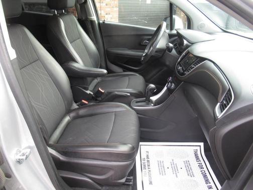 Silver 2019 Chevrolet Trax LT
