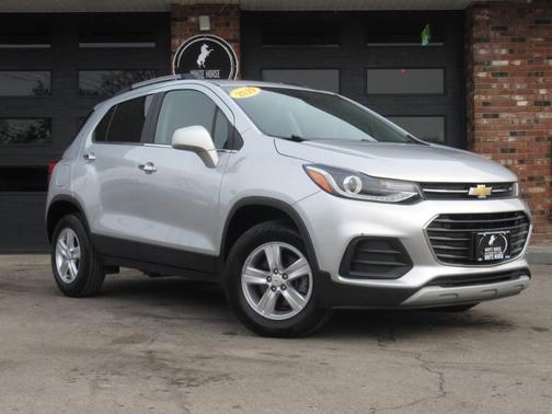 Silver 2019 Chevrolet Trax LT