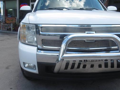 Summit White 2009 Chevrolet Silverado 1500 LT Crew Cab