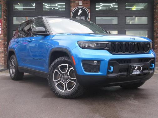 2022 Jeep Grand Cherokee 4xe Trailhawk