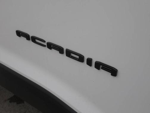 Summit White 2022 GMC Acadia SLT