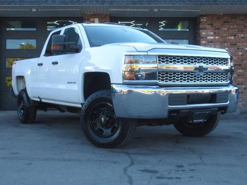 Summit White 2019 Chevrolet Silverado 2500 WT