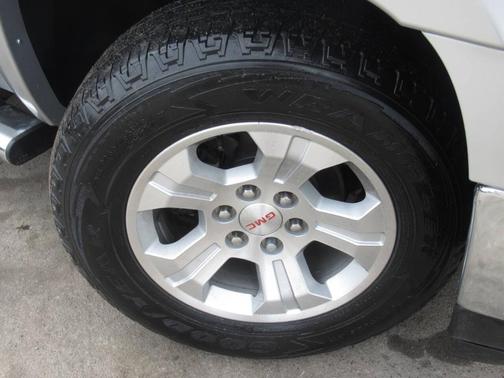 Ice Silver Metallic 2013 GMC Sierra 1500 SLE