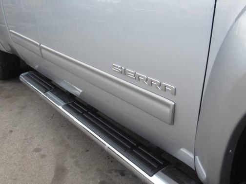 Ice Silver Metallic 2013 GMC Sierra 1500 SLE