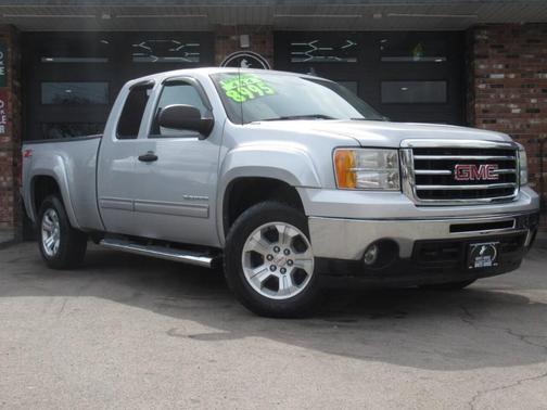 Ice Silver Metallic 2013 GMC Sierra 1500 SLE