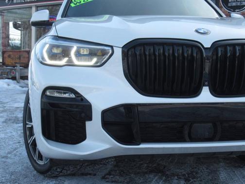 2021 BMW X5 M50i