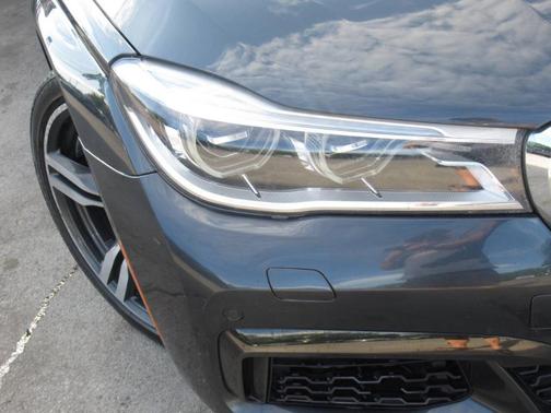 2016 BMW 750 i xDrive