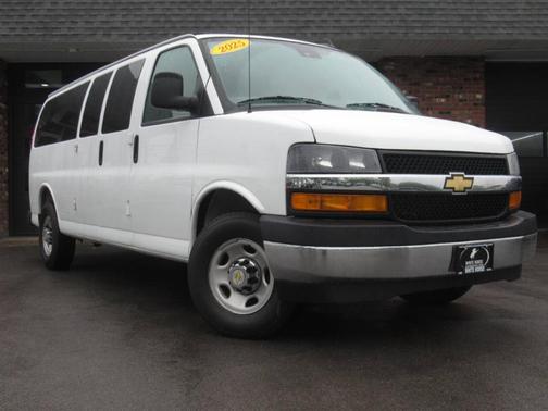 Summit White 2025 Chevrolet Express 3500 LT