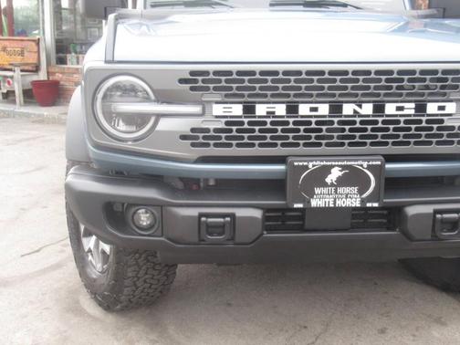 Azure / Gray Metallic 2025 Ford Bronco Badlands