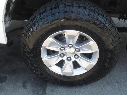 Summit White 2020 Chevrolet Silverado 1500 LT