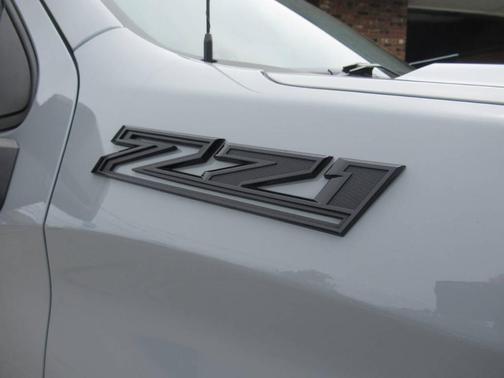 Slate Gray Metallic 2024 Chevrolet Silverado 1500 LT