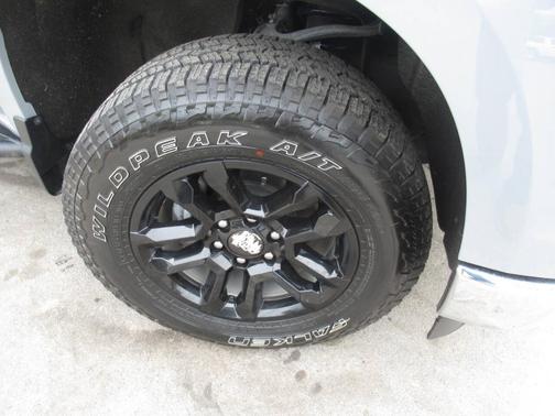 Slate Gray Metallic 2024 Chevrolet Silverado 1500 LT