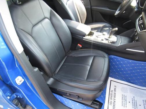2021 Alfa Romeo Stelvio Base