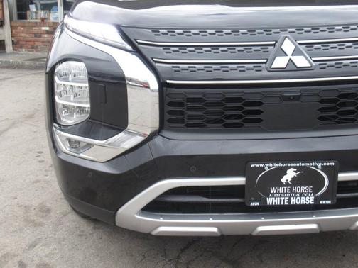 2022 Mitsubishi Outlander 