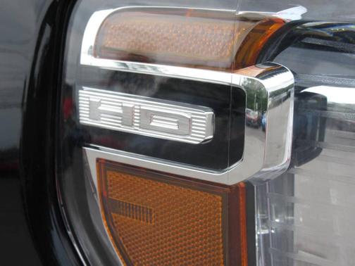 2023 GMC Sierra 2500 Denali