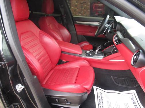 Black 2019 Alfa Romeo Stelvio Ti
