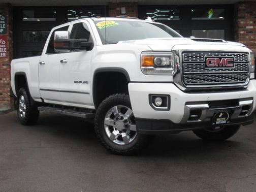 Summit White 2019 GMC Sierra 3500 Denali