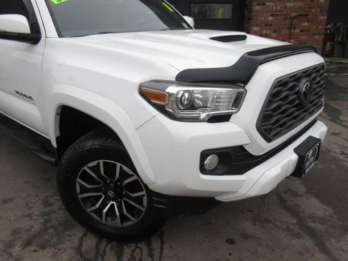 2020 Toyota Tacoma 