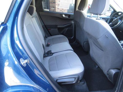 Dark 2020 Ford Escape SE