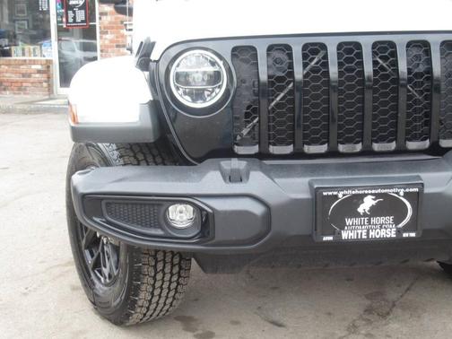 Bright 2022 Jeep Gladiator Sport