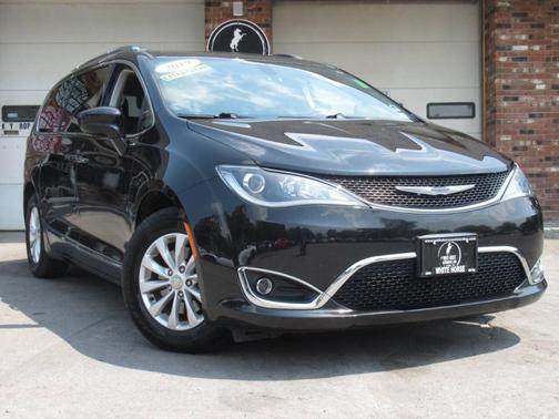 2019 Chrysler Pacifica Touring-L