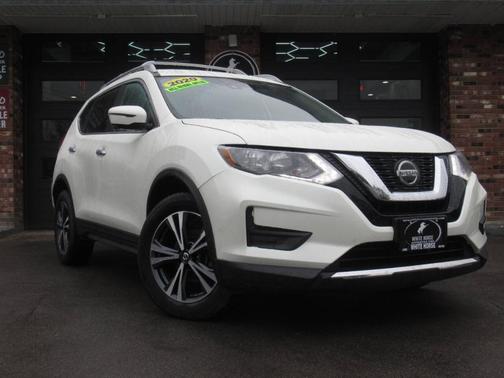 White 2020 Nissan Rogue SV