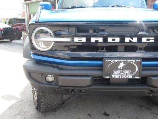 Velocity Blue Metallic 2022 Ford Bronco