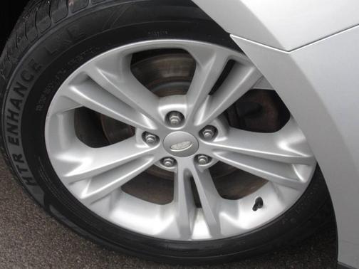 Ingot Silver 2015 Ford Taurus SEL