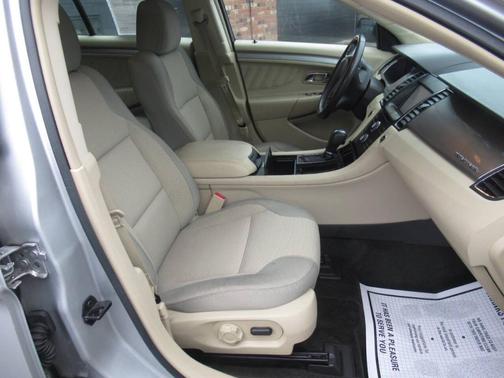 Ingot Silver 2015 Ford Taurus SEL
