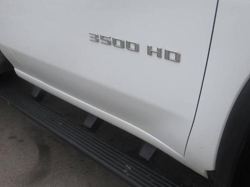 Summit White 2022 Chevrolet Silverado 3500 WT
